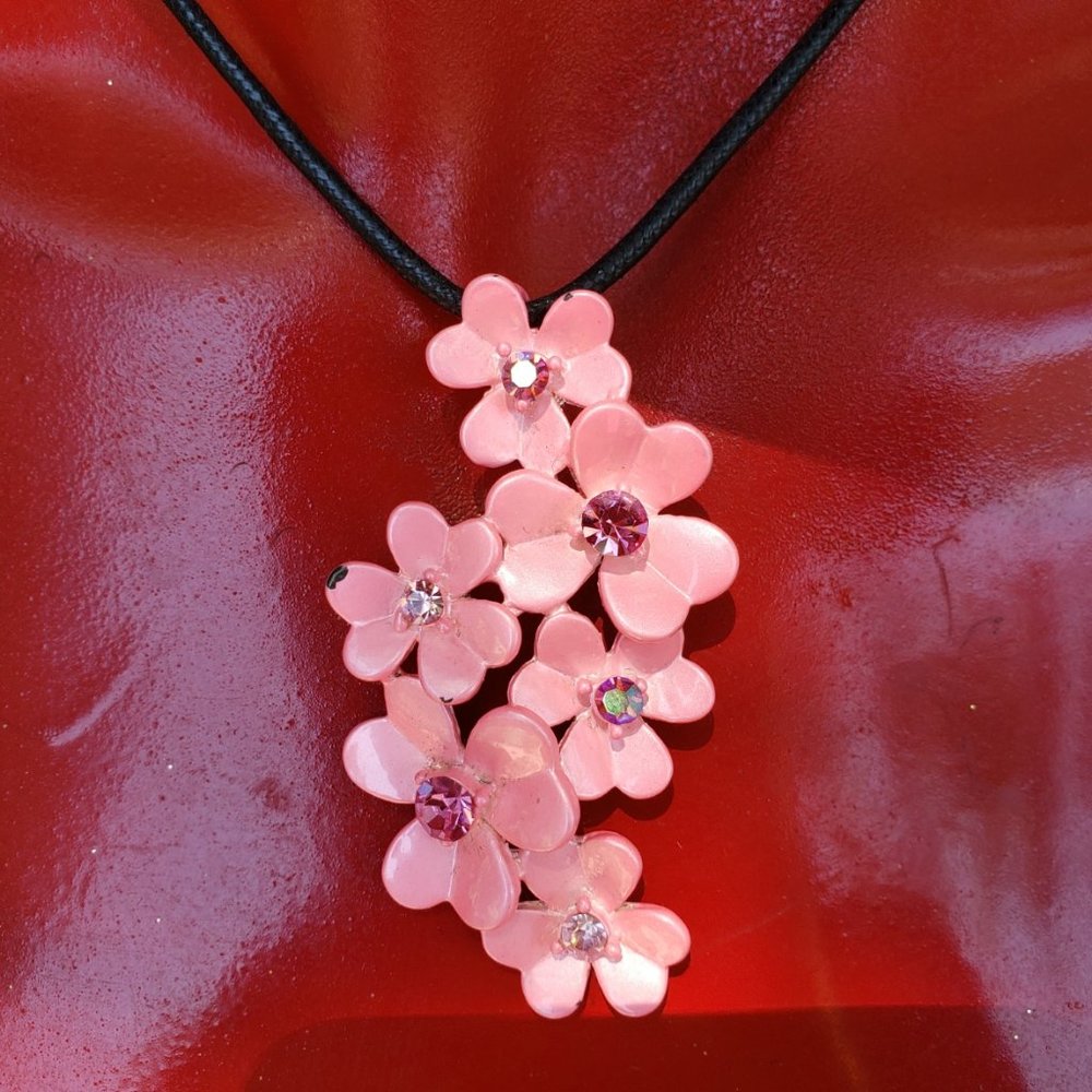 Pink Metal Crystal Clover Flower Floral Necklace